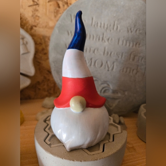 Gnome - Picture 1 of 1